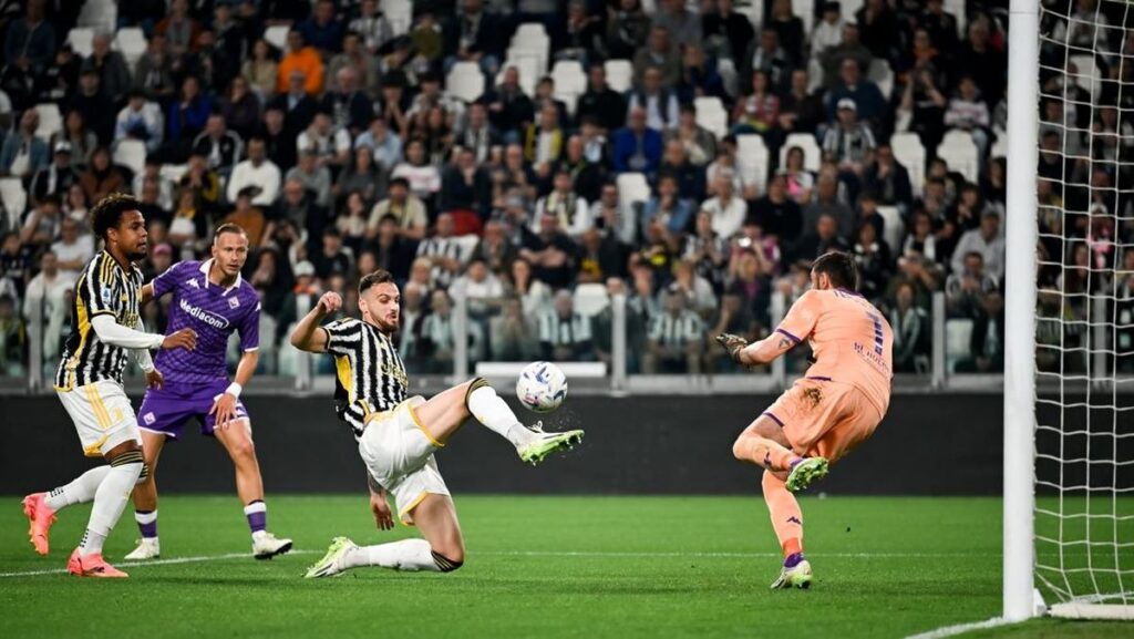 Nhận định soi kèo Juventus vs Fiorentina lúc 00h00 ngày 30/12/2024 nhan-dinh-soi-keo-juventus-vs-fiorentina-luc-00h00-ngay-30-12-2024-1