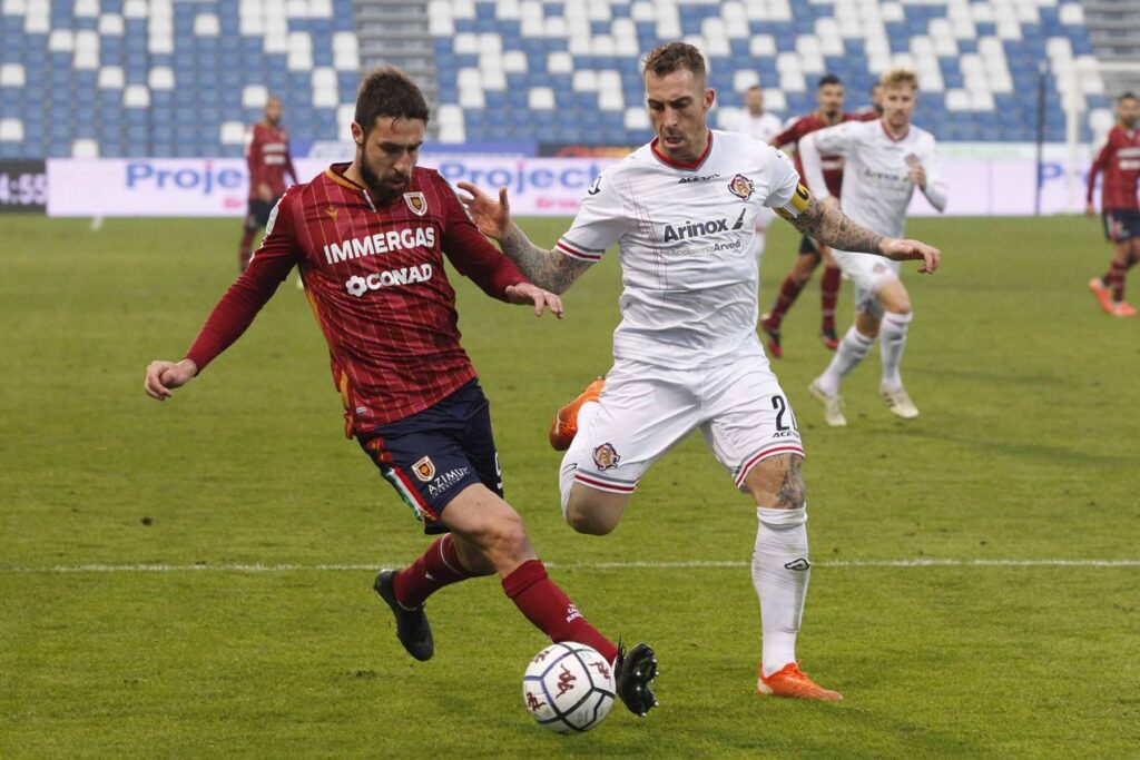 Nhận định soi kèo Reggiana vs Cremonese lúc 01h30 ngày 5/4/2025 nhan-dinh-soi-keo-reggiana-vs-cremonese-luc-01h30-ngay-5-4-2025-1